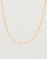 Front on image of the Petit Figaro chain in rose gold