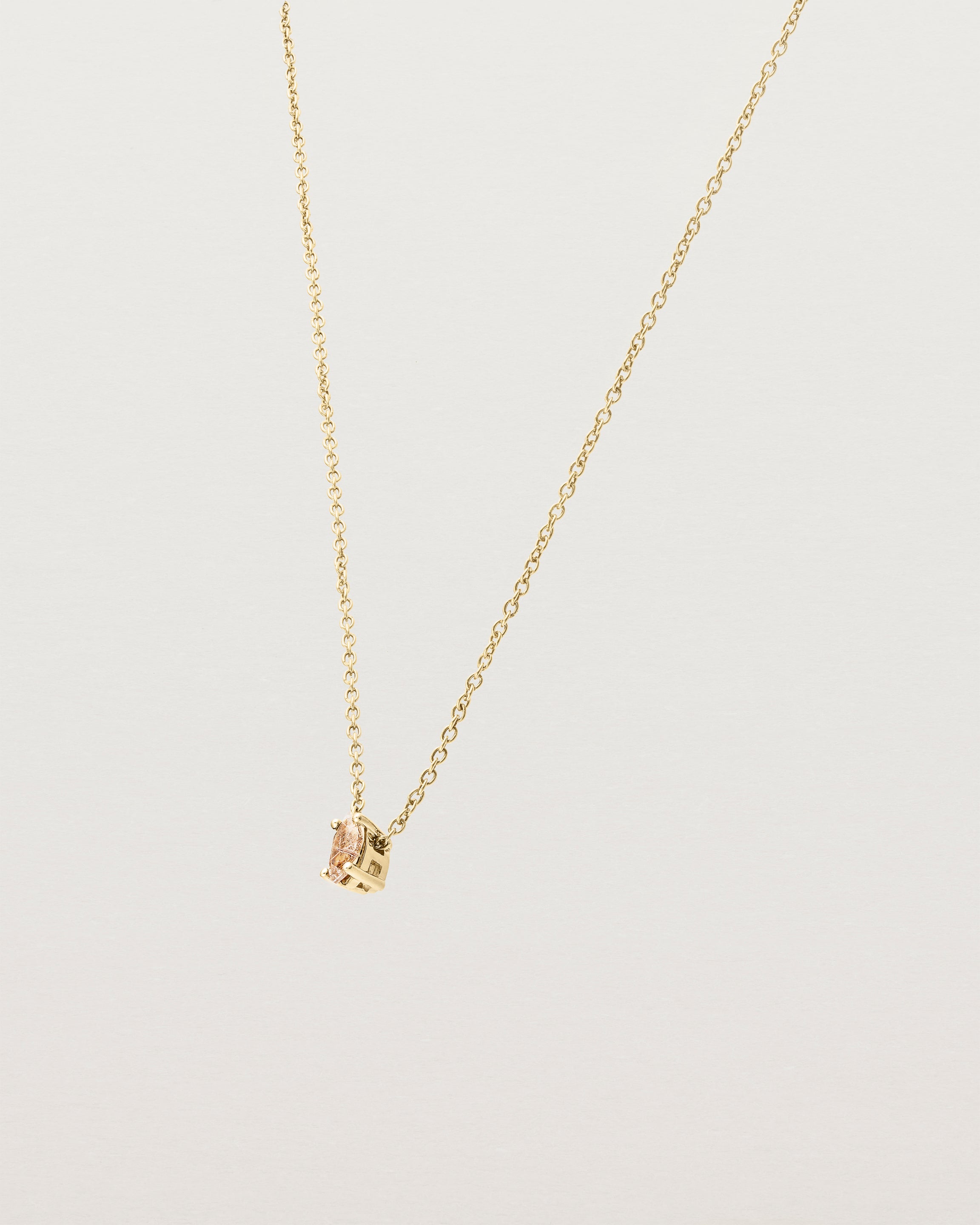 Thin gold chain on sale with small pendant